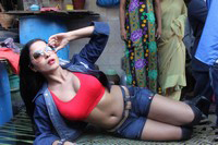 Veena Malik Visits Kamathipura Hot Photos